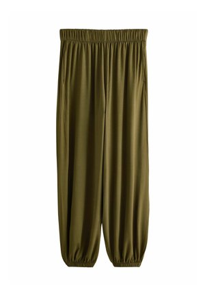 Lockere, olivgrüne Hose mit elastischem Bund und Beinabschlüssen, mit seitlichen Taschen, auf weißem Hintergrund dargestellt.