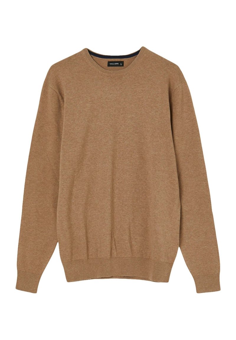 Pull en tricot marron à manches longues, col rond et poignets et ourlet côtelés. Texture douce et design décontracté. Étiquette visible à l'intérieur du col.