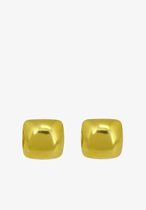 Orecchini quadrati in oro con una superficie lucida, texture liscia e bordi arrotondati, che riflettono la luce con caratteristiche di design minimali.