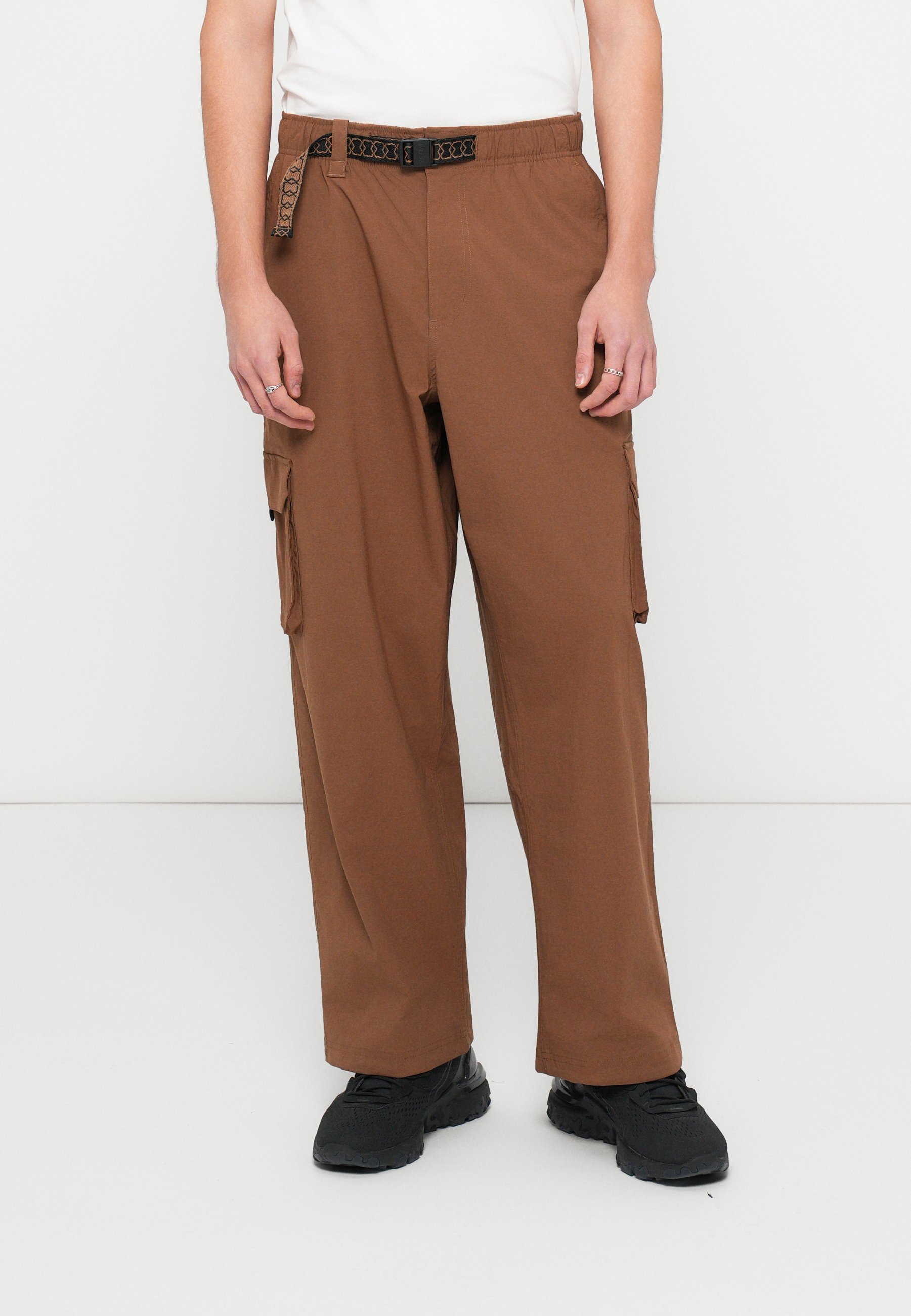 nike sb cargo pants brown