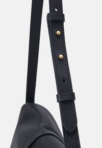 Coccinelle Borsa a mano - black