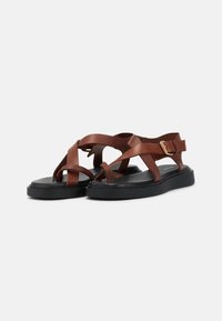 Vagabond CONNIE - Sandaler - cognac