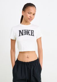 Nike Sportswear - SLIM CROP TEE STREET - Print T-shirt - sail Thumbnail Image 1