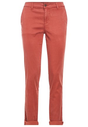 Kalhoty rovného střihu v barvě rezavě hnědé s předním zapínáním na knoflík a zip, poutky na opasek, bočními kapsami a vyhrnutými lemy.