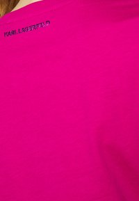 KARL LAGERFELD Triko s potiskem - pink