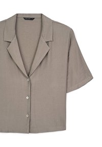 Camicia a maniche corte con bottoni in tessuto color taupe chiaro. Presenta un colletto e una texture sottile. Quattro bottoni rotondi lungo la parte anteriore.
