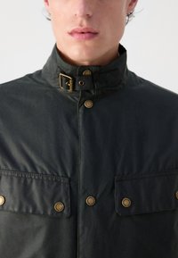 Thumbnail Image 9