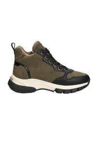 Hochschnitt-Sneaker mit einem Obermaterial aus olivgrünem Wildleder und schwarzen Lederakzenten. Verfügt über eine dicke weiße Sohle und eine schwarze Gummiferse.
