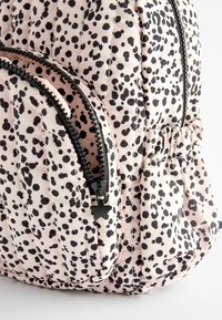Next REGULAR FIT - Rucsac - black & white spot