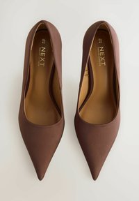 Kõrge kontsaga kingad - chocolate brown