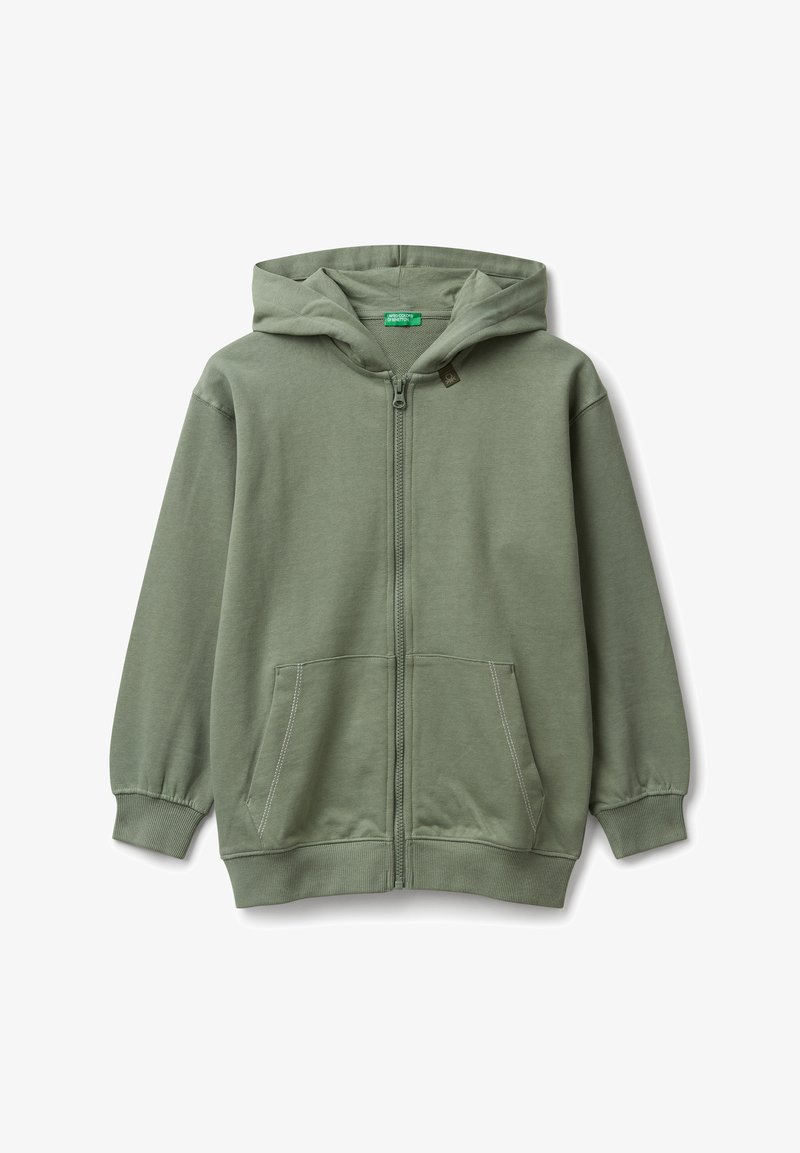 Grüne Zip-Hoodie mit Fronttaschen, gerippten Bündchen und Saum sowie attachierter Kapuze, flach auf weißem Hintergrund ausgelegt.
