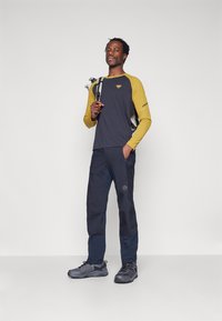 Dynafit ALPINE fekete