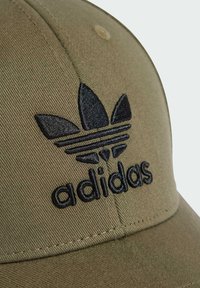 adidas Originals Gorra - olive strata