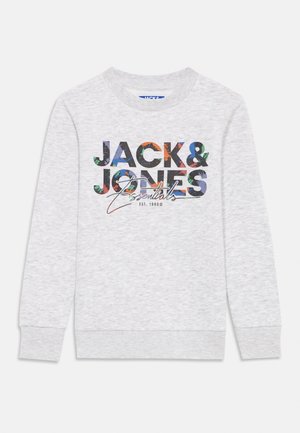 Grå genser med ribbestrikkede mansjetter og hem, med et fargerikt "JACK & JONES Essentials"-grafikk på fronten med en blanding av blomsterdesign.