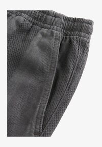 Selezionato, dark grey