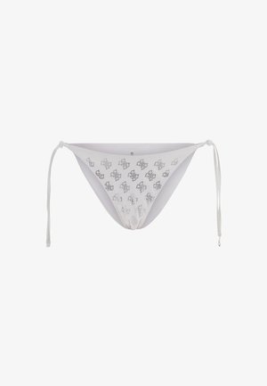 Witte bikini onderkant met een lage snit, voorzien van een uitsnijdpatroon en strikjes aan de zijkanten. Gladde textuur, minimalistisch ontwerp.