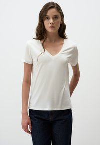 V-NECK SHORT SLEEVE - T-shirt basic - white