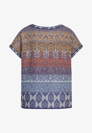 Daugiaspalvis trumpomis rankovėmis megztinis su horizontaliomis geometrinėmis ir gėlių raštais mėlynos, oranžinės, geltonos ir kreminės spalvų tonais.