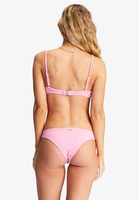 Billabong IN THE LOOP CHARLIE  - Bikini pezzo sopra - pink