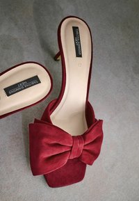Next JOELLE BOW - Pantoletai su kulnu - red