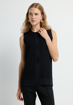 - T-shirt basic