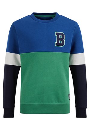 Bluza crewneck z niebieską górną częścią, zielonym środkiem, czarnymi rękawami z białymi paskami oraz dużą literą "B" na piersi.