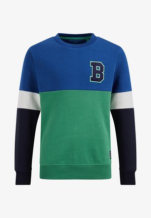 Pull à col rond avec partie supérieure bleue, section médiane verte, manches noires avec rayures blanches, et une grande lettre "B" sur la poitrine.