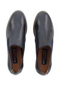Thumbnail Image 4