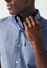 Next BUTTON DOWN OXFORD SHORT SLEEVE - REGULAR FIT - Camisa - cornflower blue