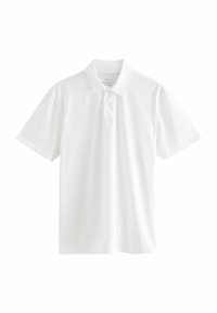 Camisa polo blanca de algodón, con cuello clásico, mangas cortas y un discreto logo bordado en el lado izquierdo del pecho.