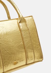 PARFOIS CROSSBODY BAG ROCKY S - Håndveske - gold-coloured