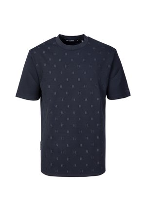 Marineblaues T-Shirt mit kurzen Ärmeln, subtil wiederholtem erhabenen "H"-Muster und rundem Halsausschnitt, auf weißem Hintergrund dargestellt.
