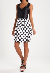 Dorothy Perkins Day dress - black