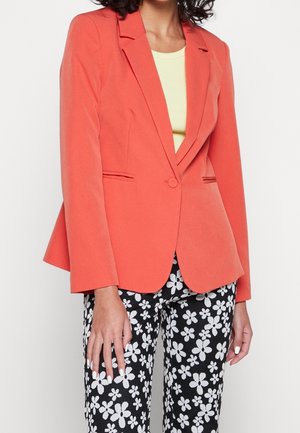 Blazer - red