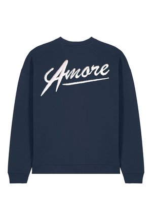 Navy Sweatshirt mit langen Ärmeln, rundem Ausschnitt und einem gebürsteten weißen, gestickten "Amore"-Text auf der Rückseite. Weicher Stoff und klassischer Schnitt.