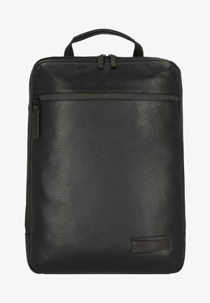 Schwarzer Leder-Laptop-Rucksack mit genarbter Textur. Verfügt über einen Obergriff, eine mit Reißverschluss versehene Fronttasche und ein Markenmetallakzent.