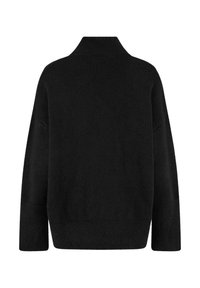 Černý svetr s vysokým límcem, volným střihem a dlouhými rukávy. Tkanina vypadá měkce a má žebrovanou strukturu na manžetách a lemu.