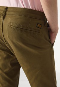 G-STAR Chinos tipa bikses - dark olive