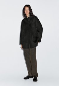 Massimo Dutti ONE-BUTTON HIGH NECK - Mantel - black