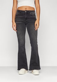 BDG Urban Outfitters - MID RISE FLARE - Džíny Bootcut - washed black Miniatura obrázku 1