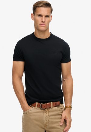 - T-shirt basic