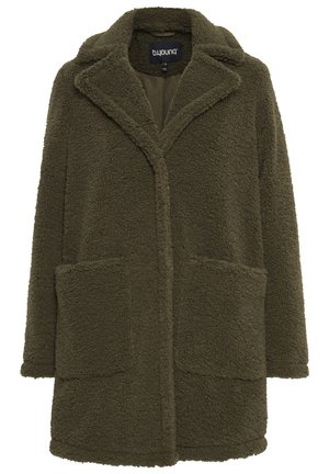 Olivgrüner, strukturierter Teddyfleece-Mantel mit Schalkragen, langen Ärmeln und zwei Fronttaschen. Glatte Fütterung im Inneren.