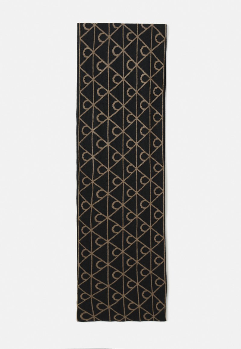 Svart rektangulær skjerf med et gjentakende beige geometrisk mønster av diagonale linjer og stiliserte buede former.