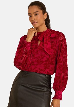 Love & Roses REGULAR FIT - LONG SLEEVE PUSSYBOW - Blúz - red velvet burnout