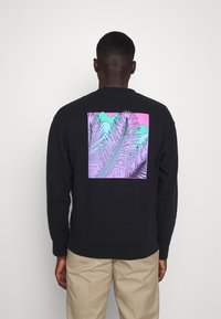 Levi's® RELAXED GRAPHIC CREW UNSIEX - Camisola - summer crew caviar