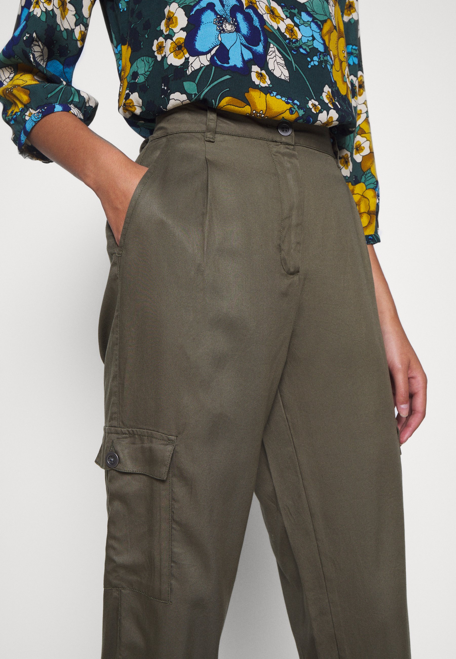 Moss Copenhagen MAIRA ROSANNA PANTS Bukse kalamata Moss Copenhagen MAIRA ROSANNA PANTS Bukse kalamata