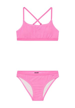 Ensemble de bikini rose comprenant un crop top texturé avec des bretelles croisées et un bas assorti, le tout avec des bords doux et une doublure contrastante.