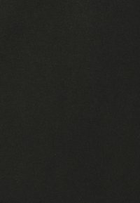 Unselected, black