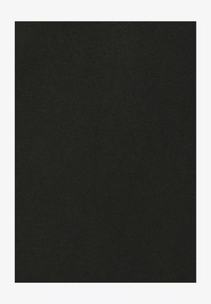 Tejido negro con una fina textura acanalada, tejido de manera uniforme, que presenta una superficie suave y lisa. Adecuado para diversas aplicaciones de confección.