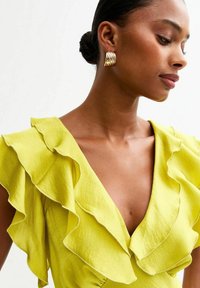 New Look CRINKLED RUFFLED MIDI - Festklänning - green